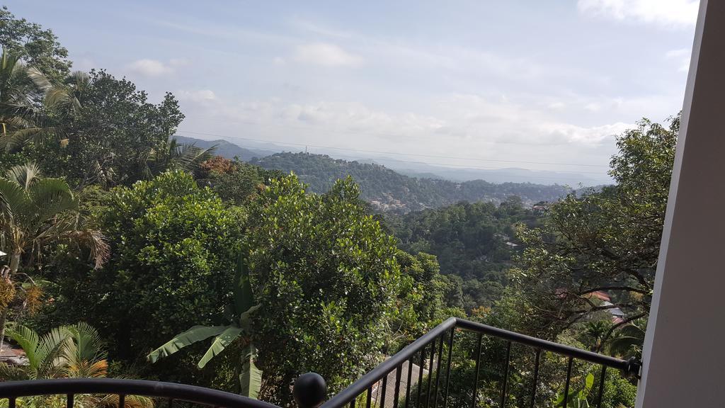 Mount Mirror Resort Kandy Esterno foto