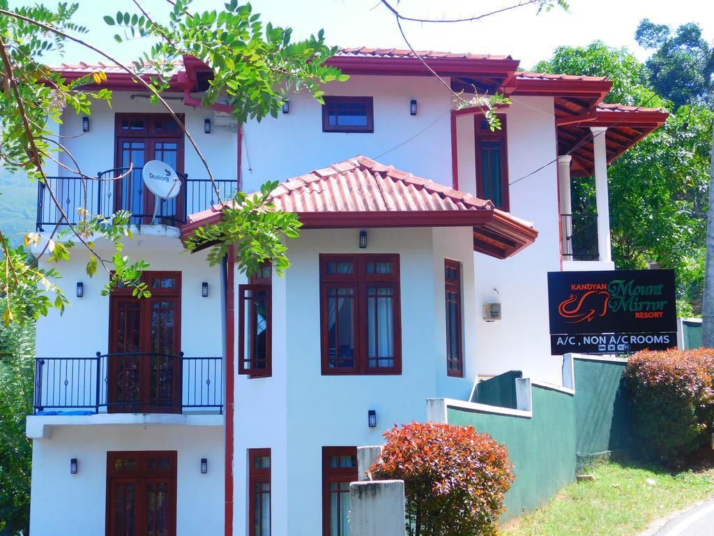 Mount Mirror Resort Kandy Esterno foto